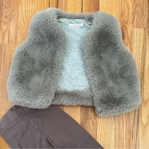 Gray Faux Fur winter Vest 2T and matching leggings